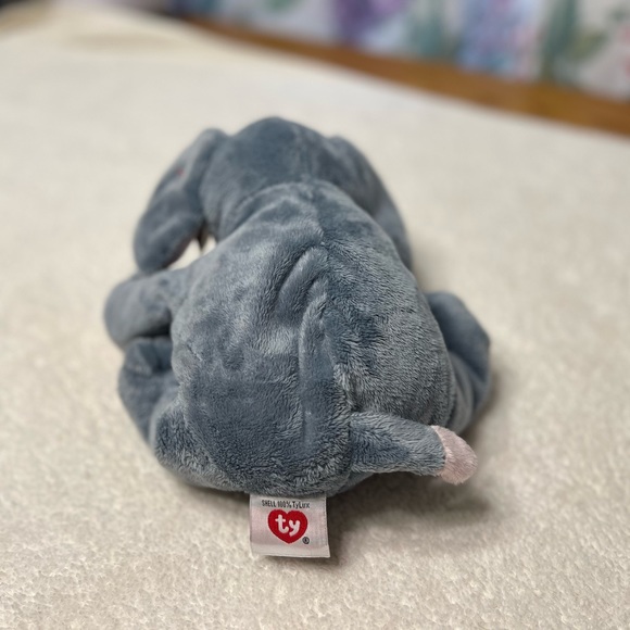 TY Pluffies - 2010 Winks the Grey Elephant - Picture 6 of 10